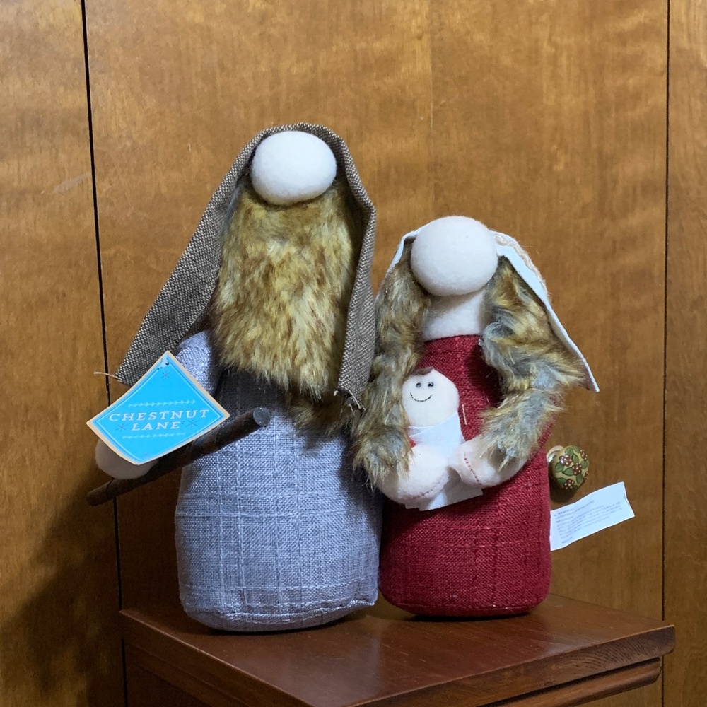 Chestnut Lane - Nativity Gnomes with Tags